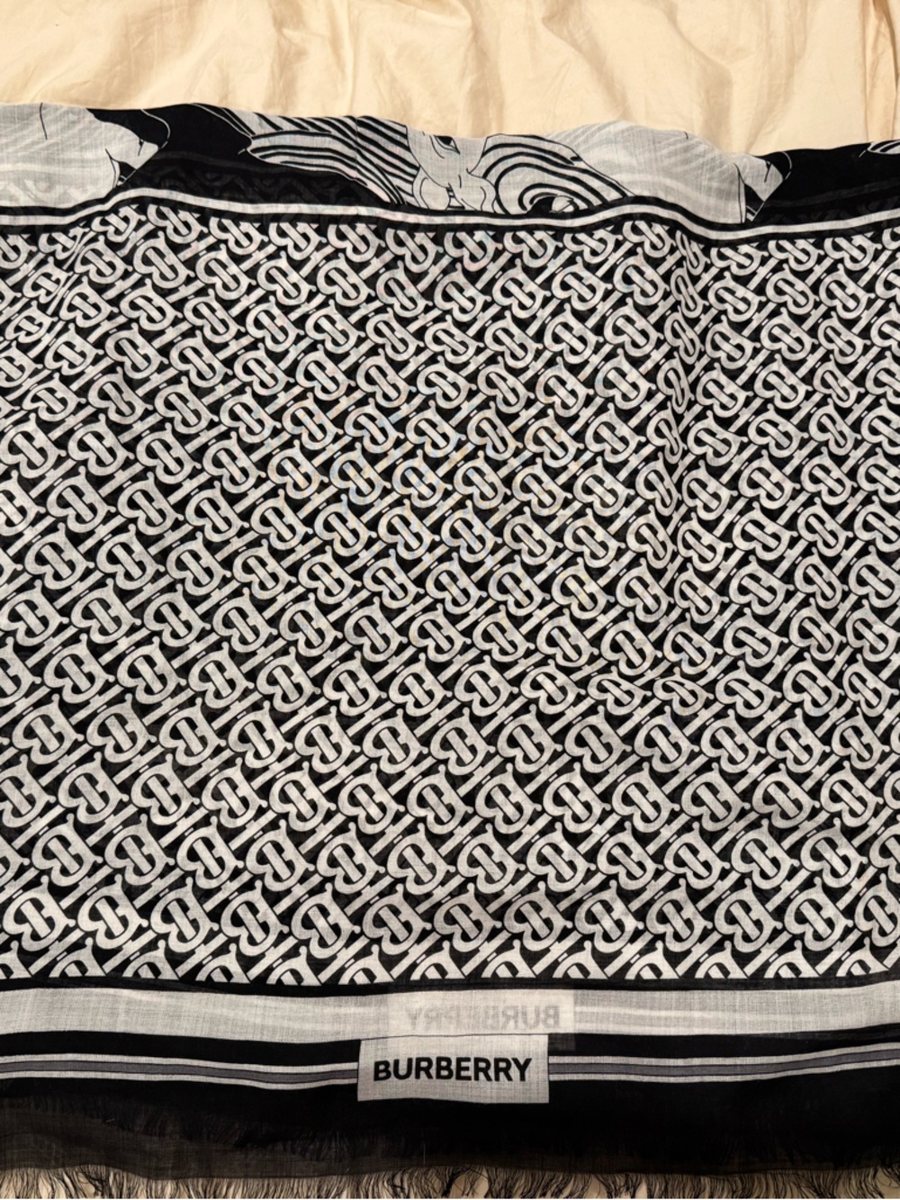 [never used] Burberry Black & White Monogram Wrap Scarf 220 * 65 cm - Picture 2 of 3